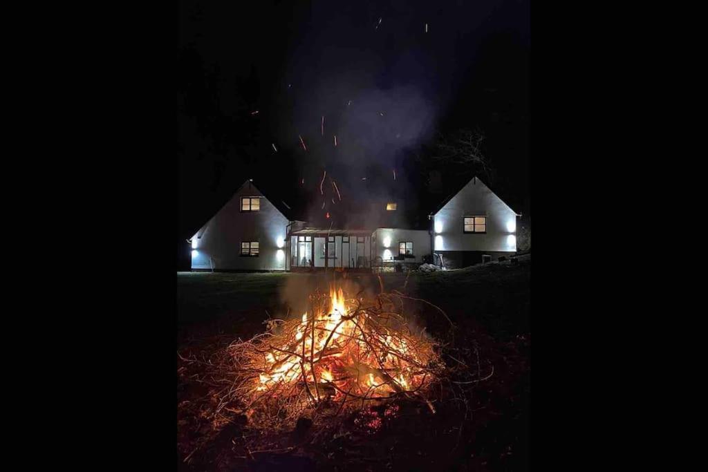 Bear Cottage, Tyn Y Cwm Eglwys-Fach Exterior foto